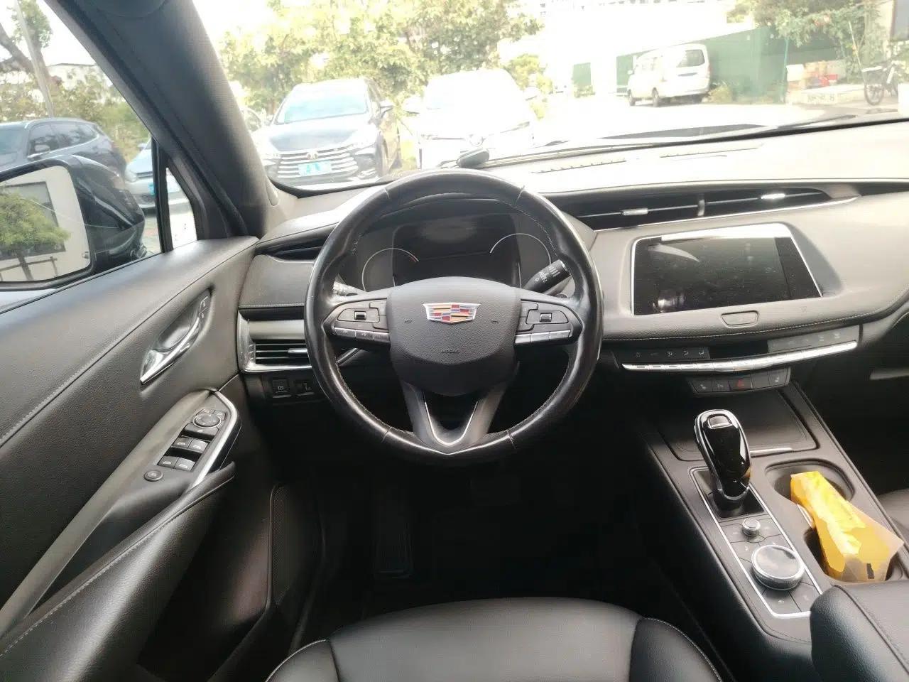 Cadillac XT4 2020 28T Two-Wheel-Drive Leading Version — миниатюра 10