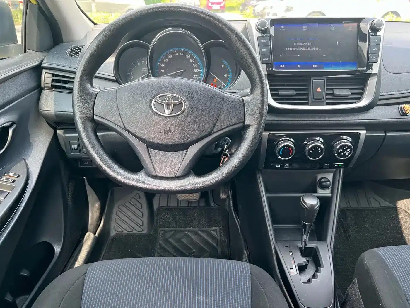 YARiS L Zhixuan 2016 Facelift 1.5E CVT Dynamic Edition — миниатюра 14