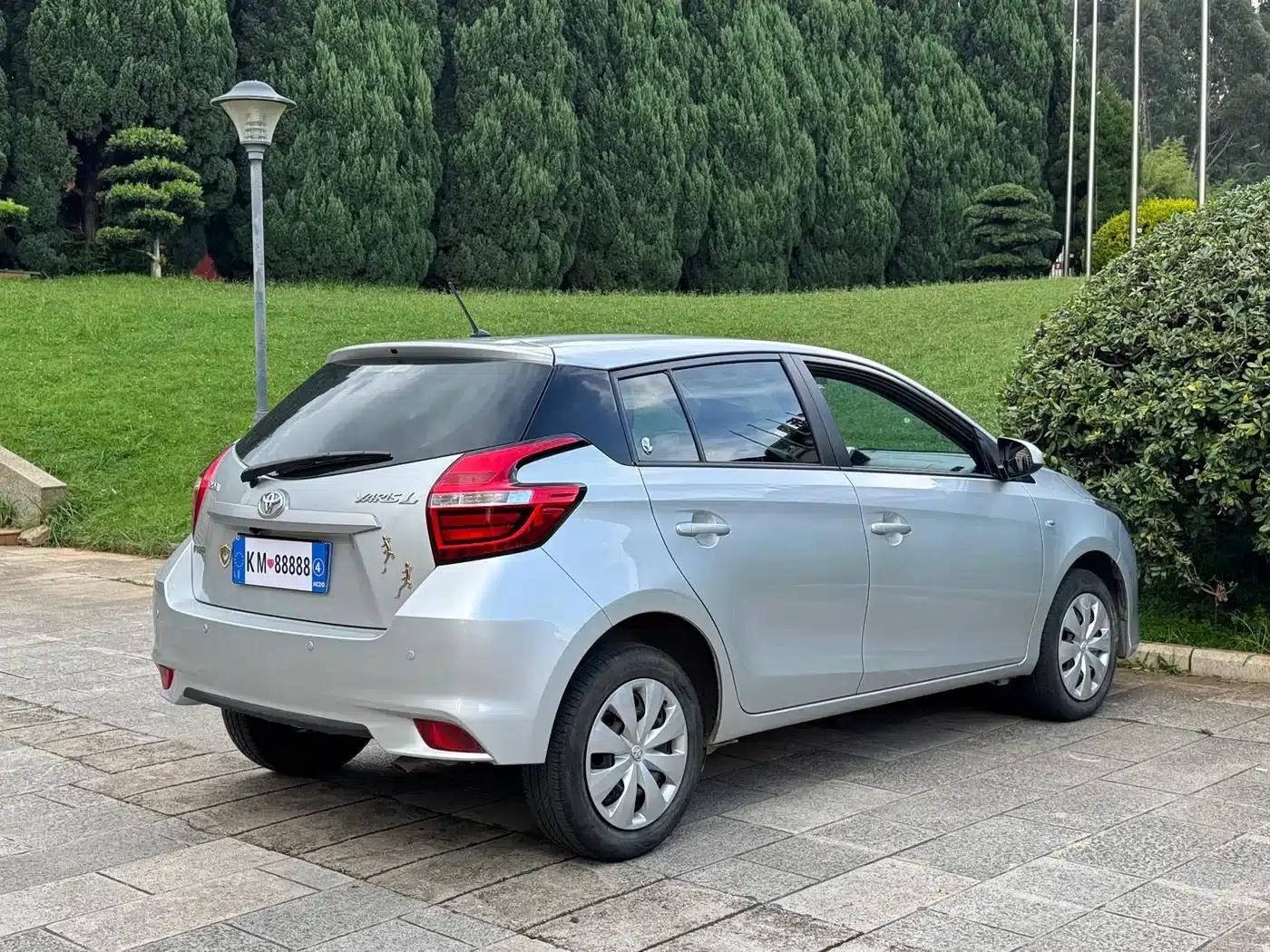 YARiS L Zhixuan 2016 Facelift 1.5E CVT Dynamic Edition — миниатюра 4