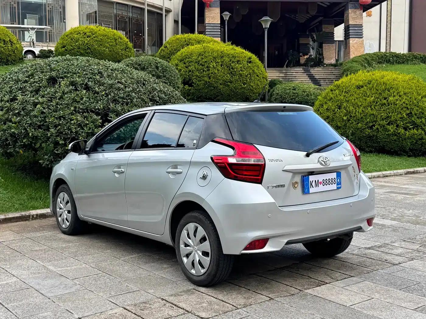 YARiS L Zhixuan 2016 Facelift 1.5E CVT Dynamic Edition — миниатюра 6