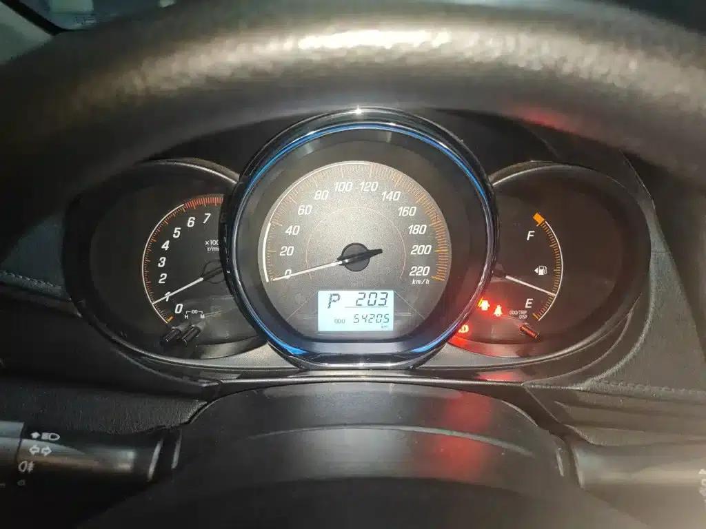 YARiS L 2020 Model YARiS X 1.5L CVT Leading Edition — миниатюра 8
