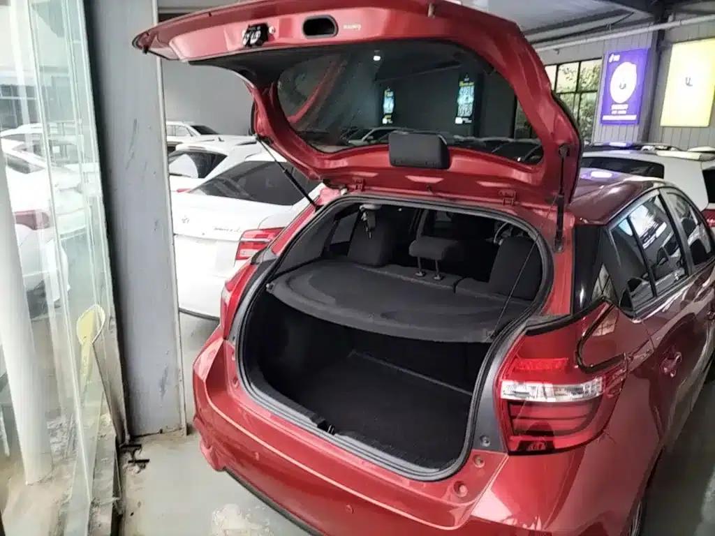 YARiS L Zhixuan 2016 Facelift 1.5E CVT Dynamic Edition — миниатюра 19