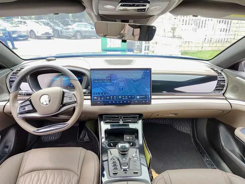 Han DM 2024 DM-i Glory Edition 121KM Premium Model — миниатюра 6