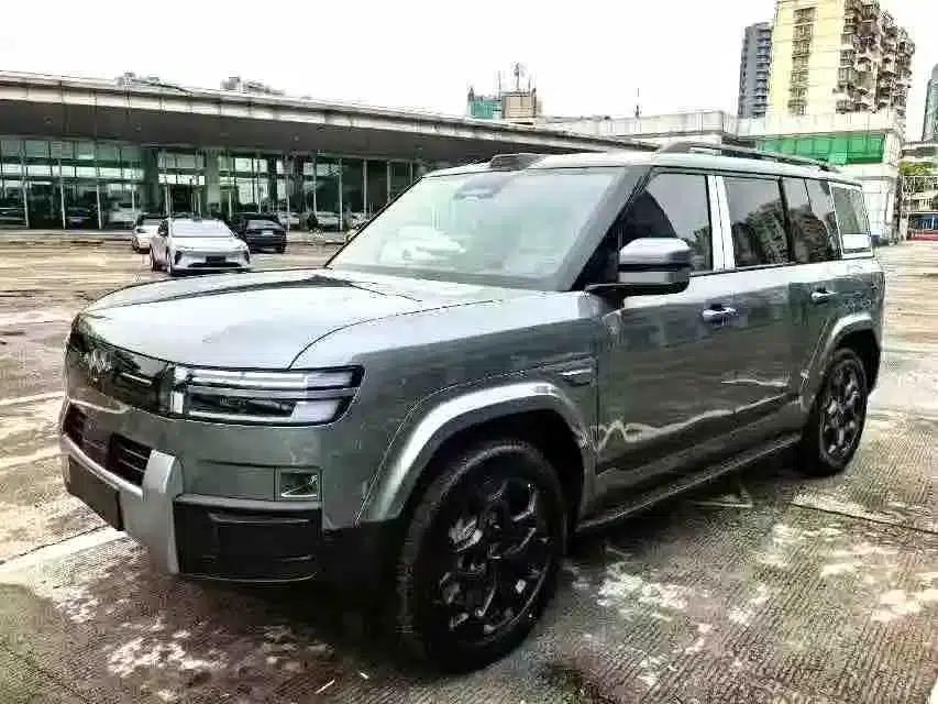 Titanium 7 2025 Model 190KM 4WD Ultra Edition — миниатюра 1