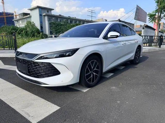 Qin L DM 2025 Smart Driving Edition DM-i 80KM Superior Model