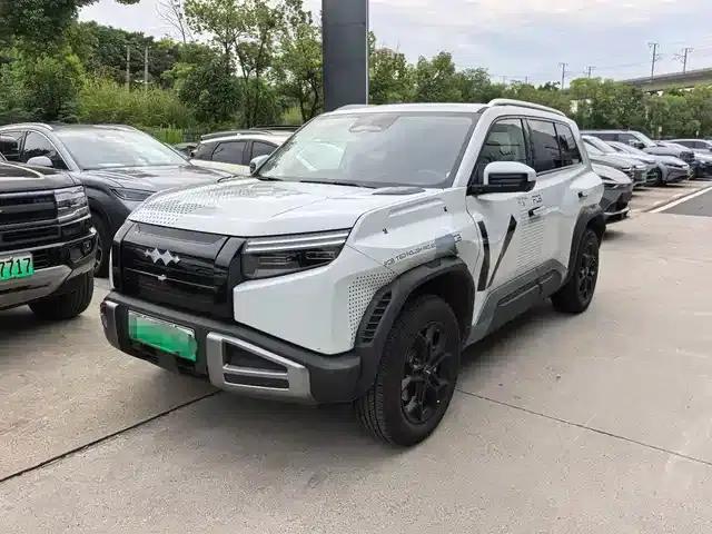 Titanium 3 2025 Model 501KM Rear-Wheel Drive Ultra Edition