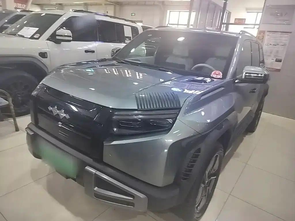 Titanium 3 2025 Model 501KM AWD Ultra Edition — миниатюра 1