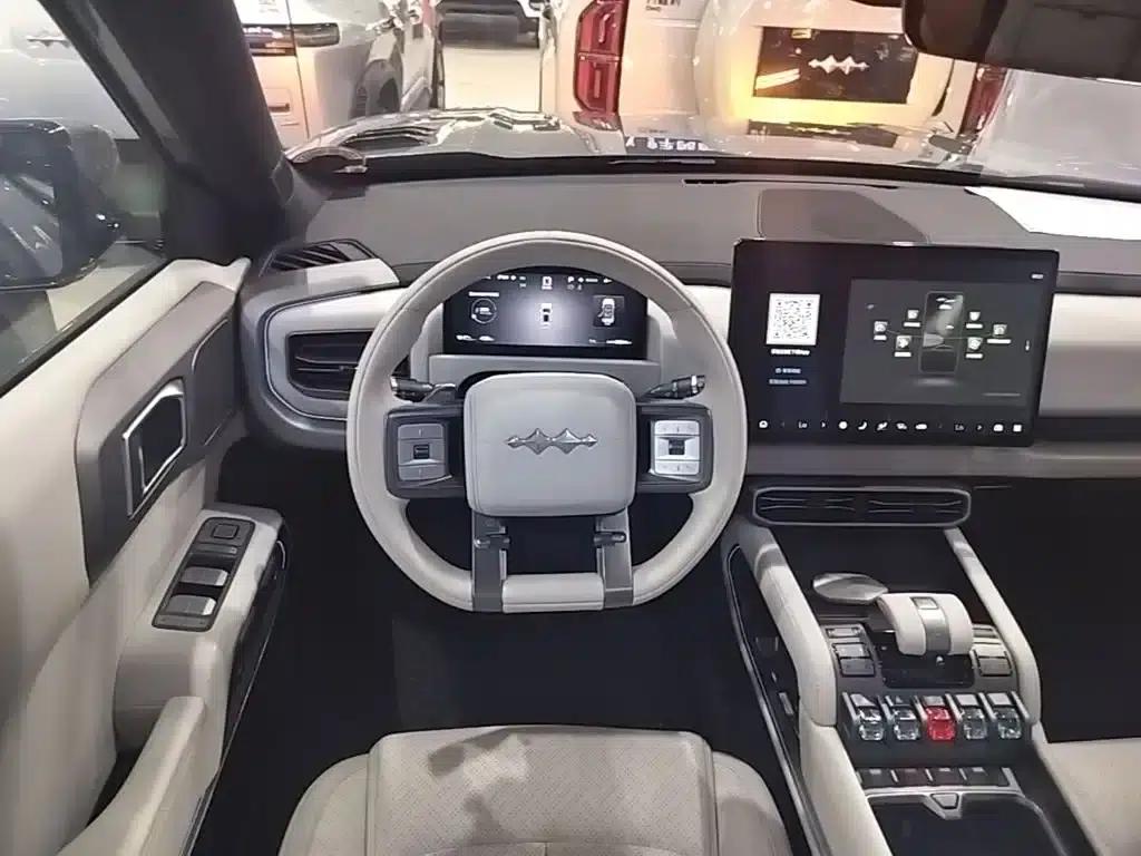 Titanium 3 2025 Model 501KM AWD Ultra Edition — миниатюра 11
