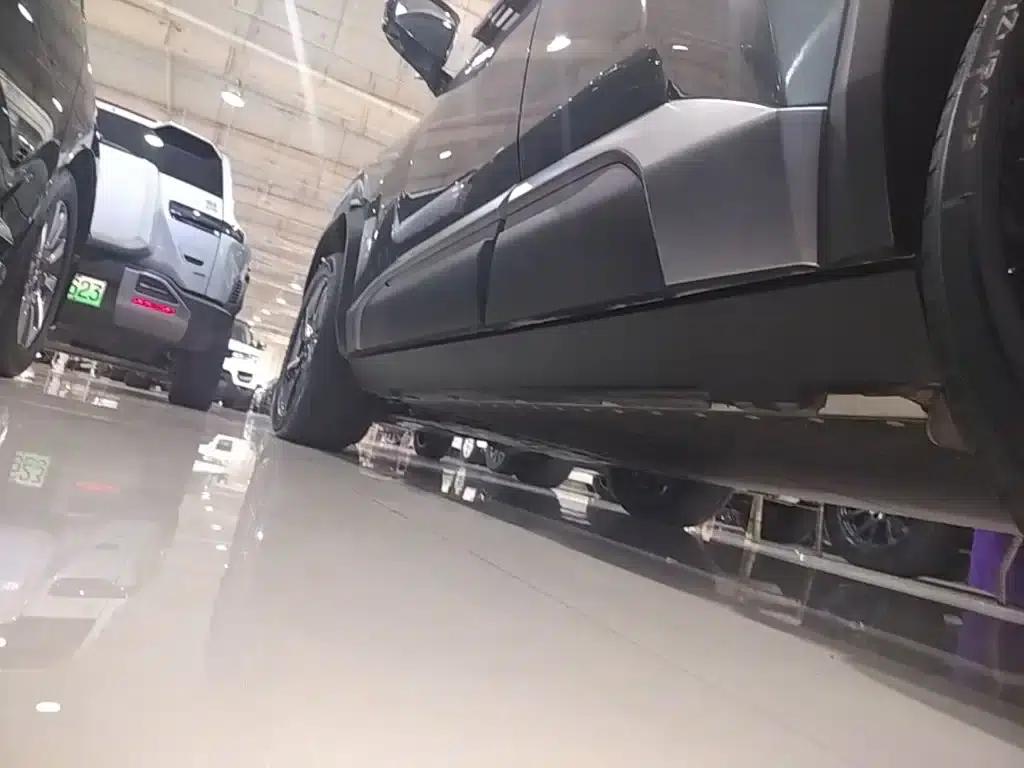 Titanium 3 2025 Model 501KM AWD Ultra Edition — миниатюра 22