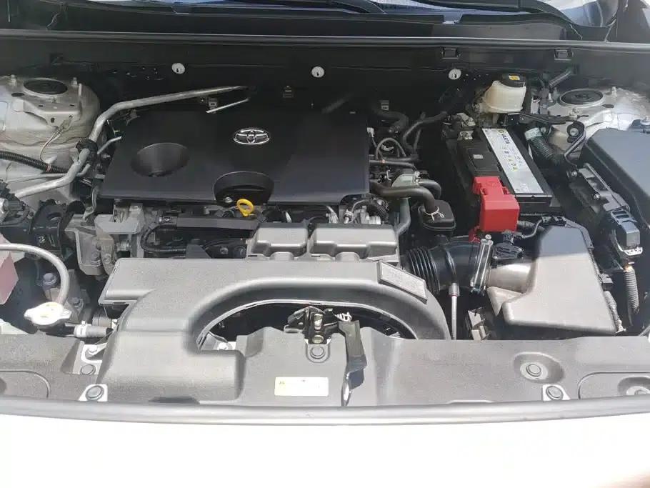 2021 Toyota RAV4 2.0L CVT 2WD Luxury Edition — миниатюра 10