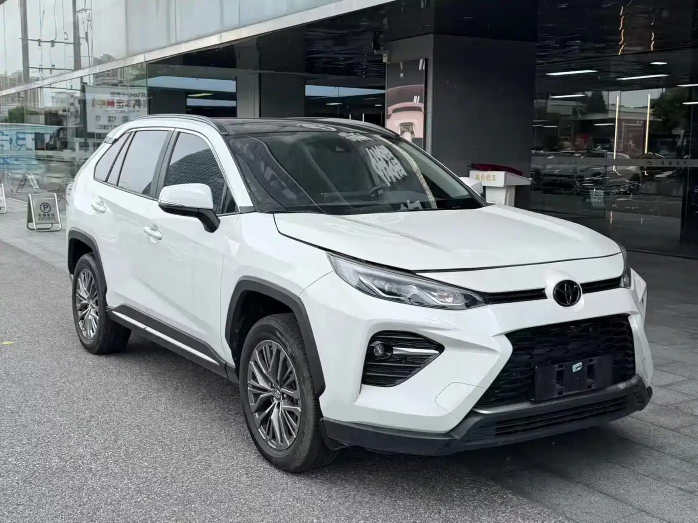 Highlander 2023 2.0L CVT 2WD Luxury PLUS Edition — миниатюра 3