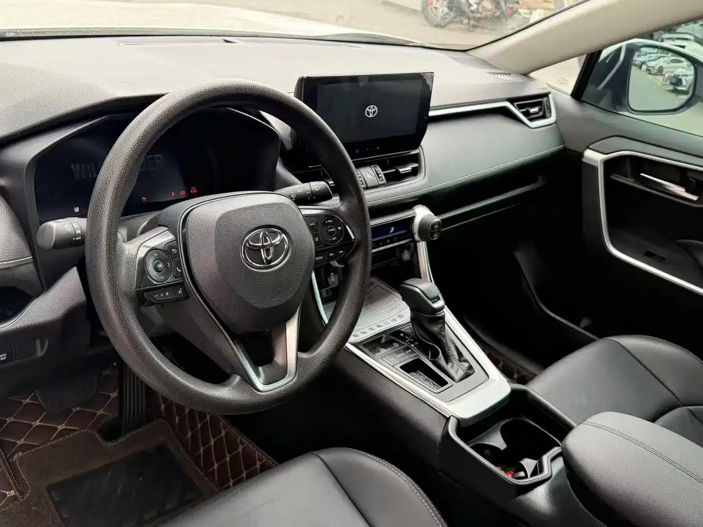 Highlander 2023 2.0L CVT 2WD Luxury PLUS Edition — миниатюра 6