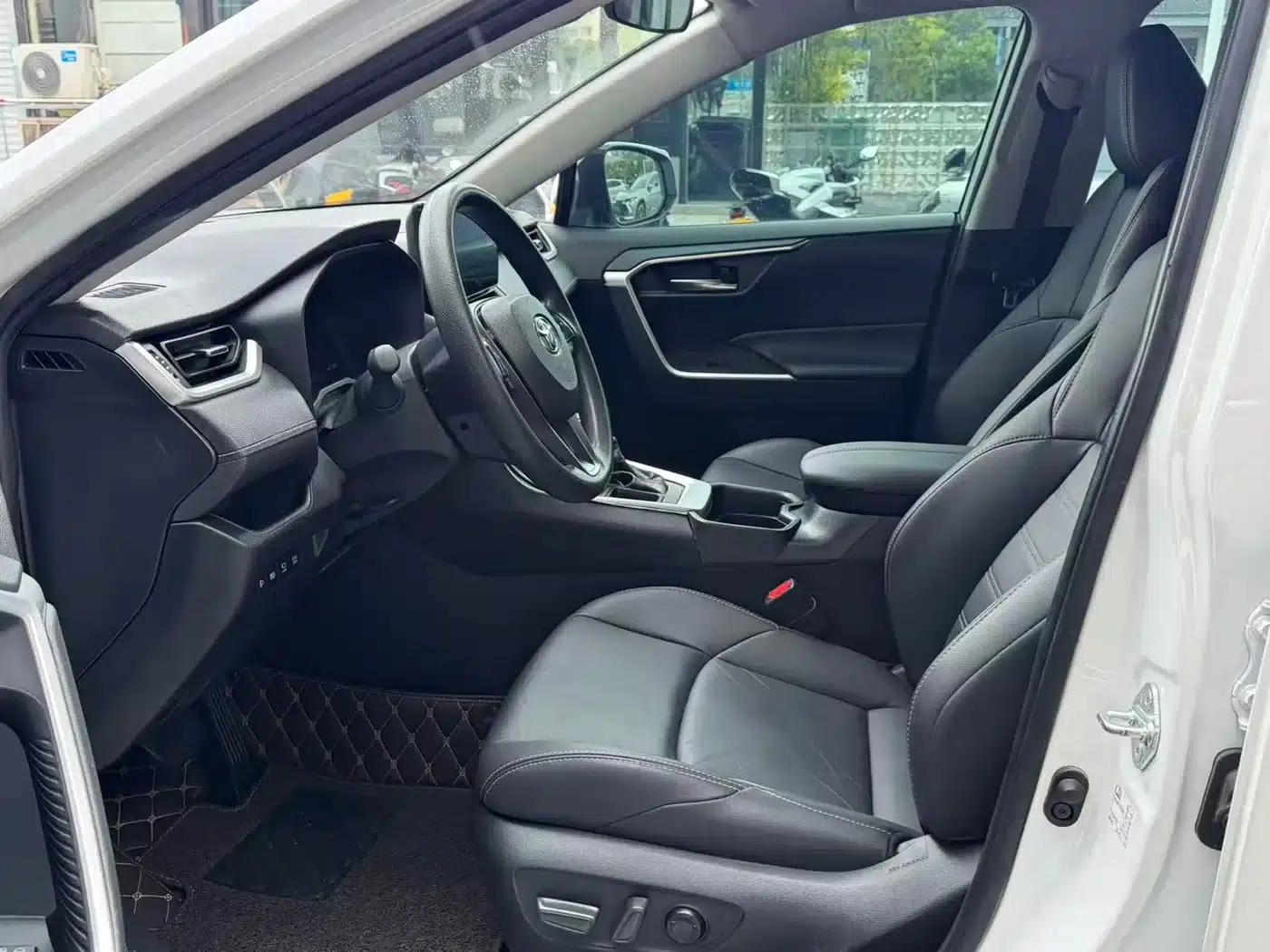 Highlander 2023 2.0L CVT 2WD Luxury PLUS Edition — миниатюра 8