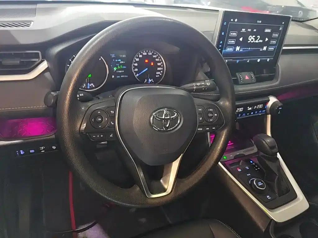 2021 Toyota RAV4 Hybrid 2.5L E-CVT AWD Luxury Edition — миниатюра 11