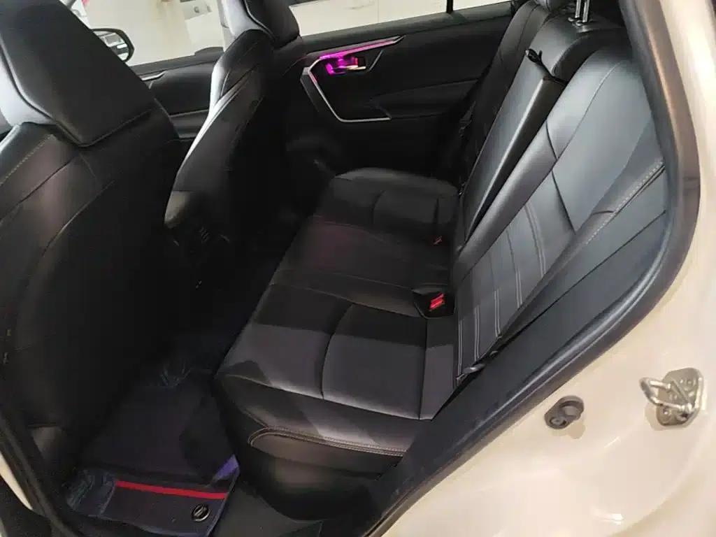 2021 Toyota RAV4 Hybrid 2.5L E-CVT AWD Luxury Edition — миниатюра 17