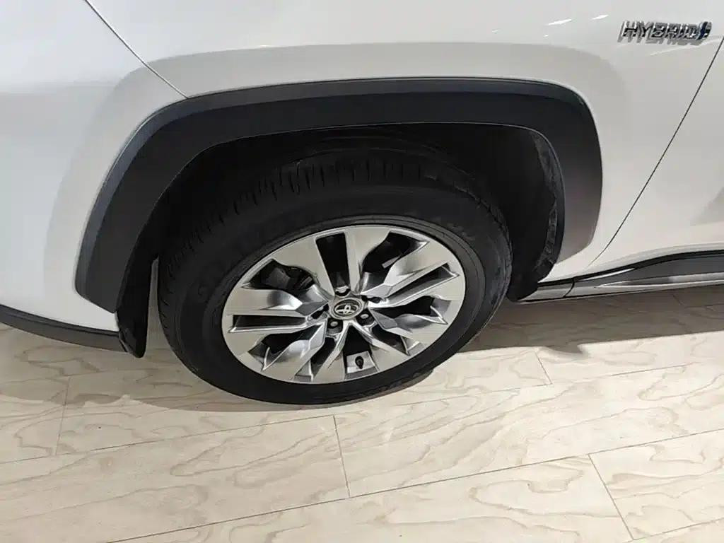 2021 Toyota RAV4 Hybrid 2.5L E-CVT AWD Luxury Edition — миниатюра 23