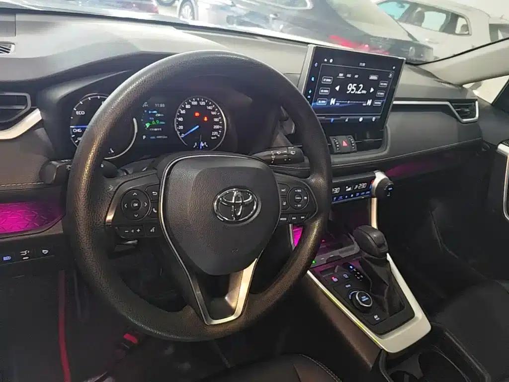 2021 Toyota RAV4 Hybrid 2.5L E-CVT AWD Luxury Edition — миниатюра 10