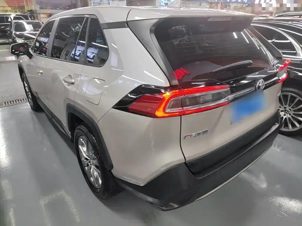 2023 Toyota Highlander 2.0L CVT 2WD Leading Edition — миниатюра 5