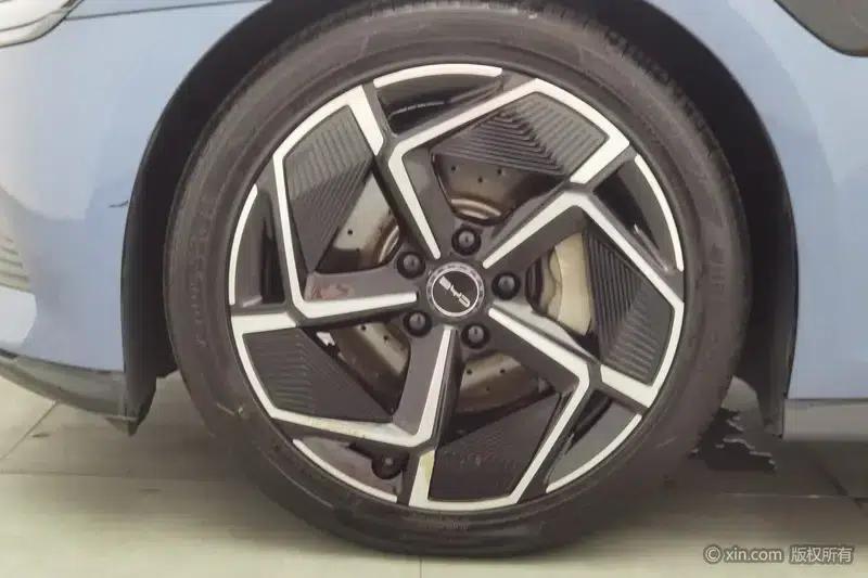 Seal 2022 700KM Long Range Rear-Wheel Drive Version — миниатюра 8