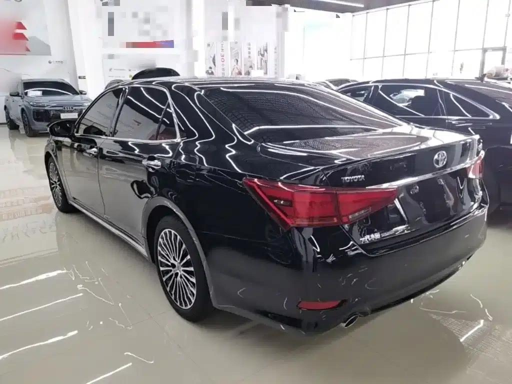 Crown 2018 2.0T Sport Edition — миниатюра 5