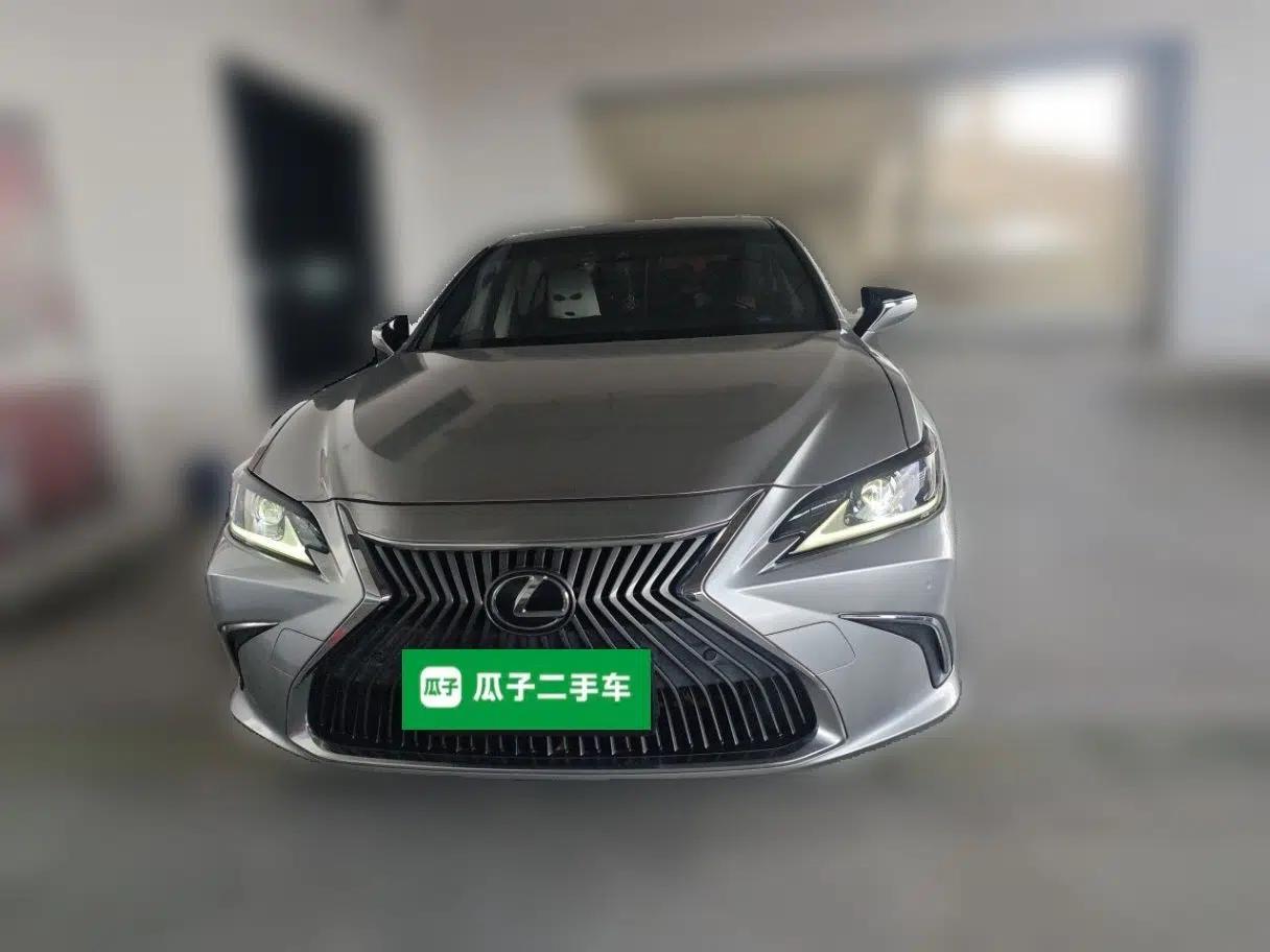Lexus ES 2020 200 Excellence Edition — миниатюра 2