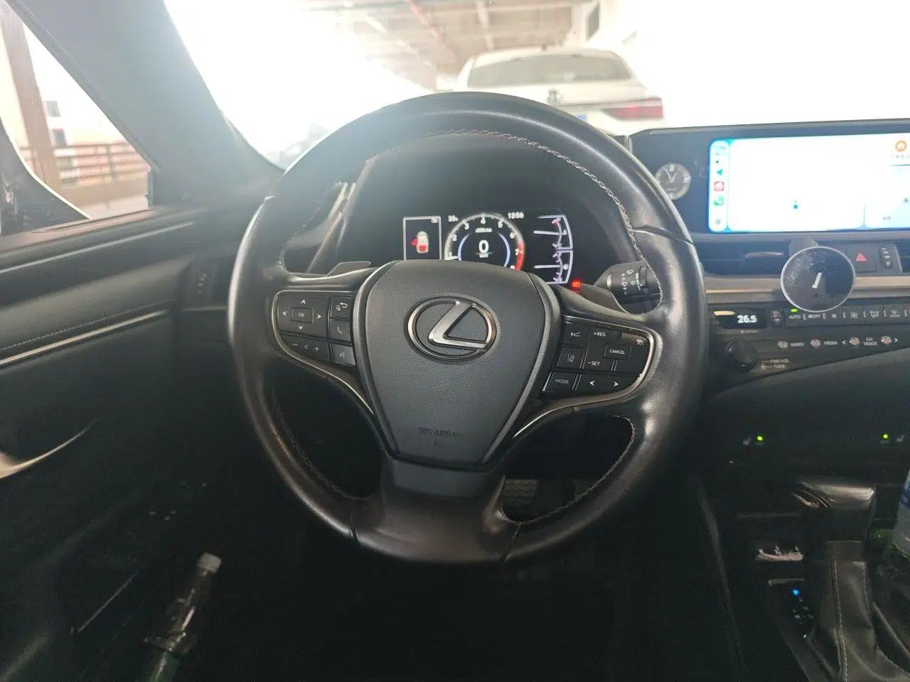 Lexus ES 2020 200 Excellence Edition — миниатюра 10