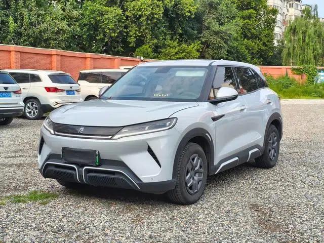 Yuan UP 2024 Model 401KM Vitality Edition