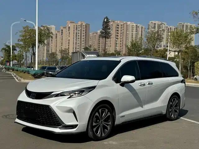 2022 Grevia 2.5L Hybrid Premium Edition