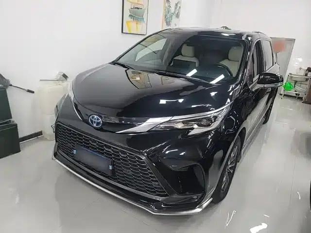 2023 Grevia 2.5L Hybrid Luxury Edition