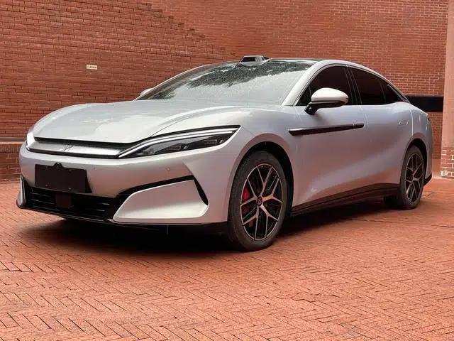 Han L EV 2025 Model 601KM Four-Wheel Drive LiDAR Flagship Edition