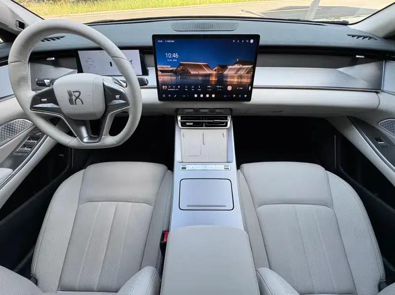 Han L DM 2025 DM-i 200KM 2WD LiDAR Premium Edition — миниатюра 7