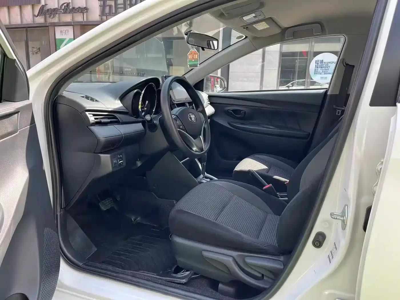 Vios 2022 1.5L 20th Anniversary Edition — миниатюра 4