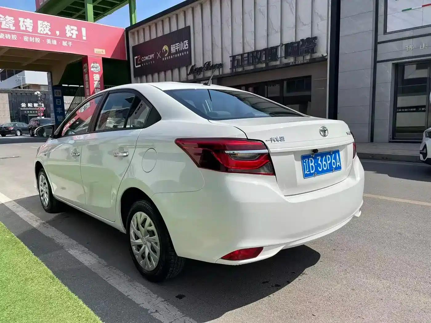 Vios 2022 1.5L 20th Anniversary Edition — миниатюра 7