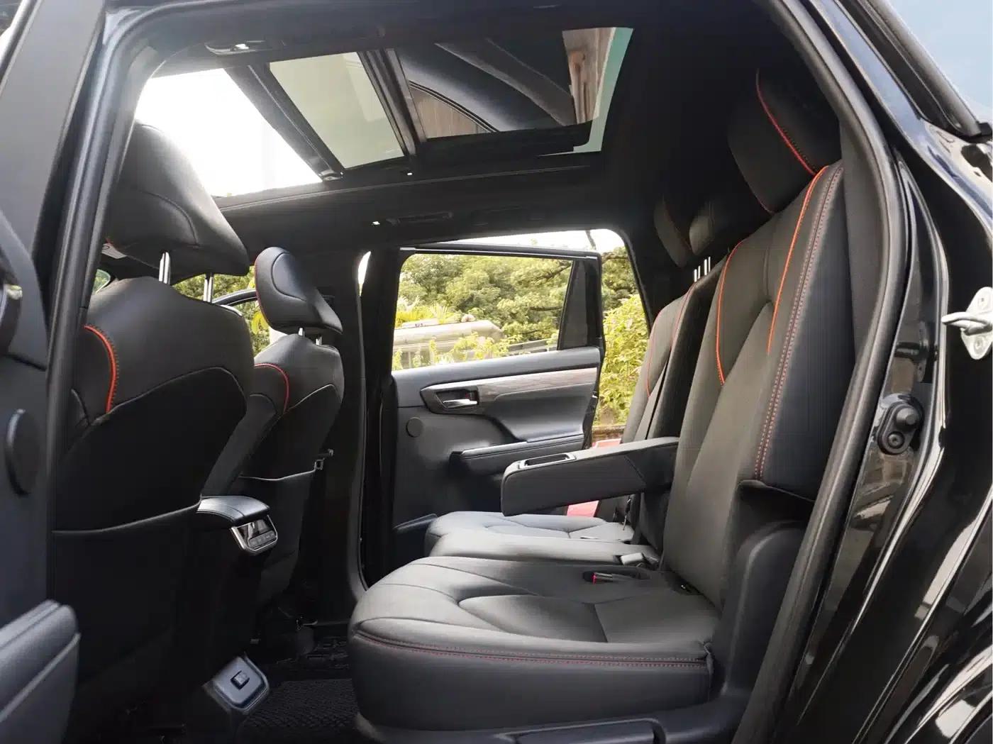 Crown Land Cruiser 2024 2.5L HEV 4WD Premium Edition — миниатюра 28