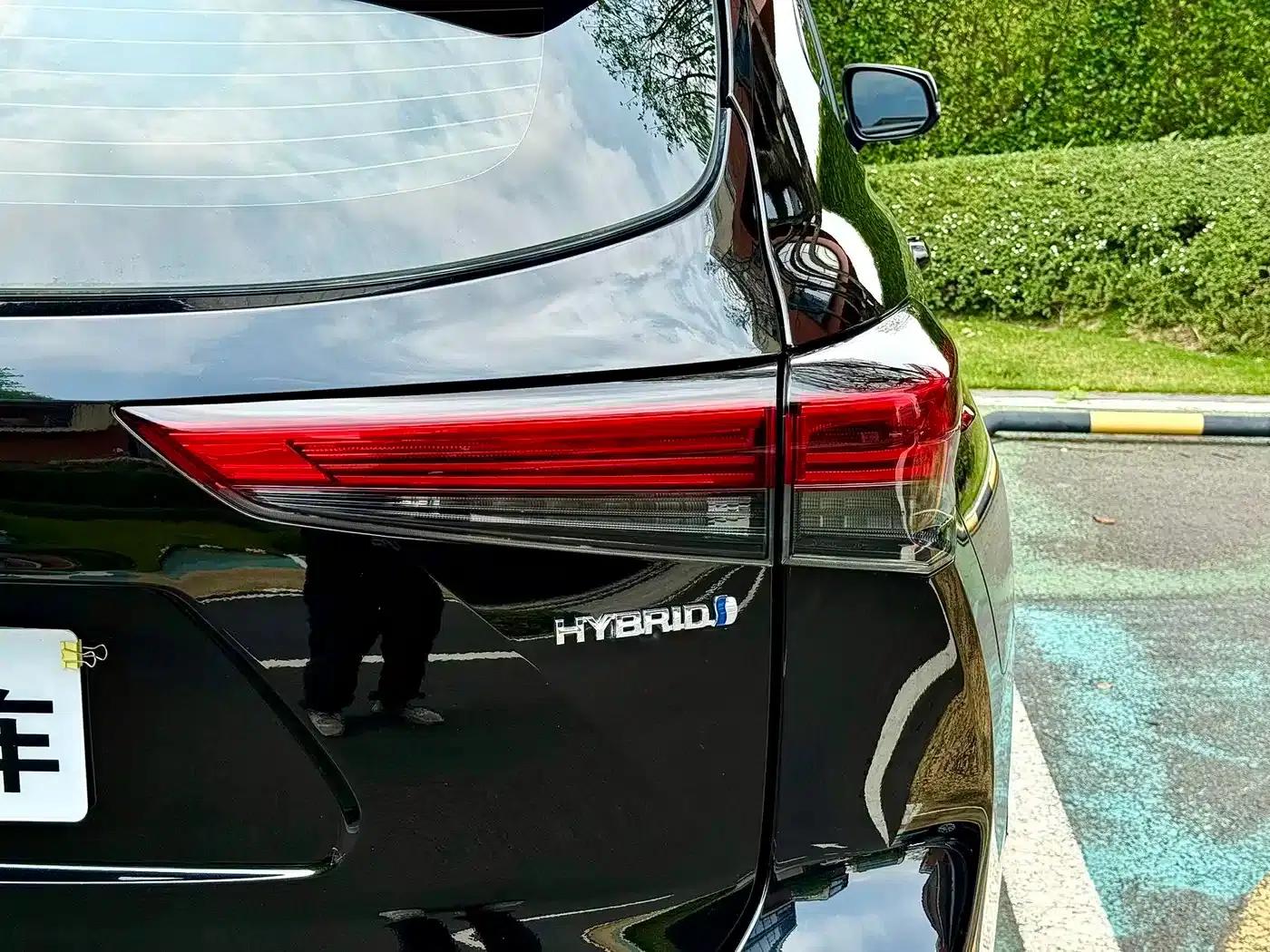 Crown Land Cruiser 2023 2.5L HEV 4WD Luxury Edition — миниатюра 6