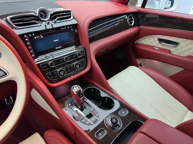 Bentayga 2022 4.0T Automatic AWD 5-seater Parallel Import — миниатюра 7
