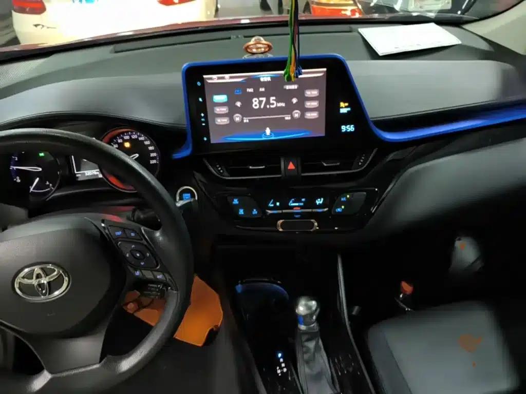 Toyota C-HR 2020 2.0L Leading Edition — миниатюра 10