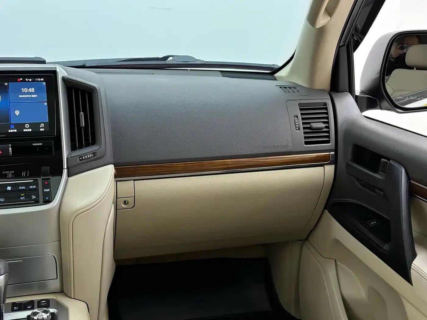 2018 Land Cruiser (Imported) 4.5T GX-R Diesel Middle East Version — миниатюра 17