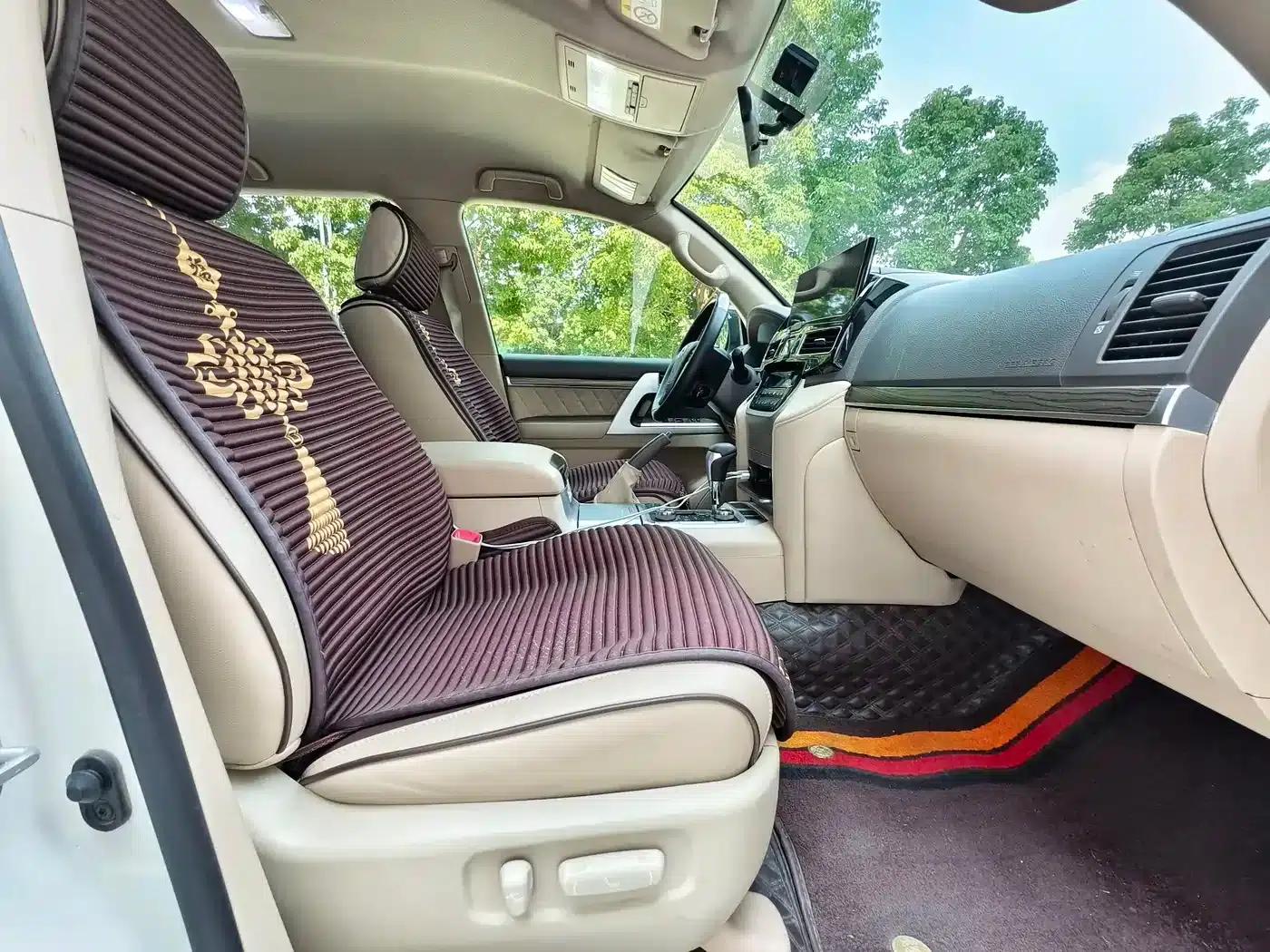 2016 Land Cruiser (Imported) 4.0L Middle East Edition — миниатюра 11