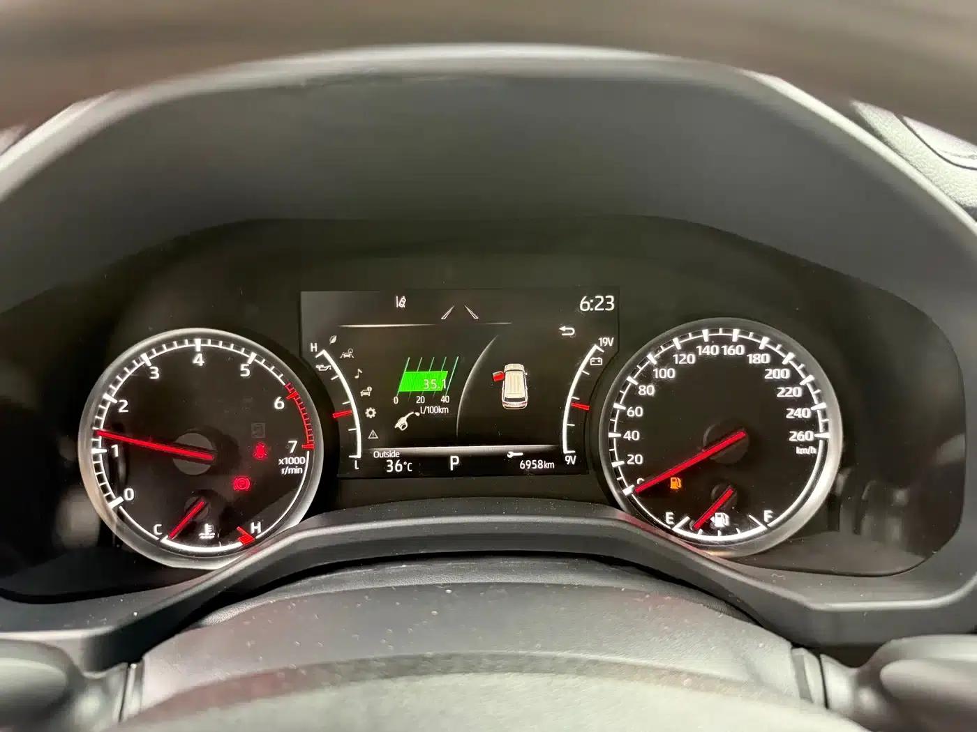 2023 Land Cruiser (Imported) 3.5L Middle East Edition — миниатюра 8