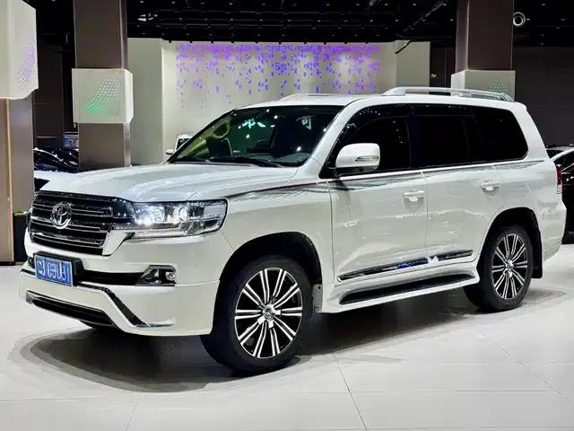 2015 Land Cruiser (Imported) 4.0L V6 Middle East Limited Edition