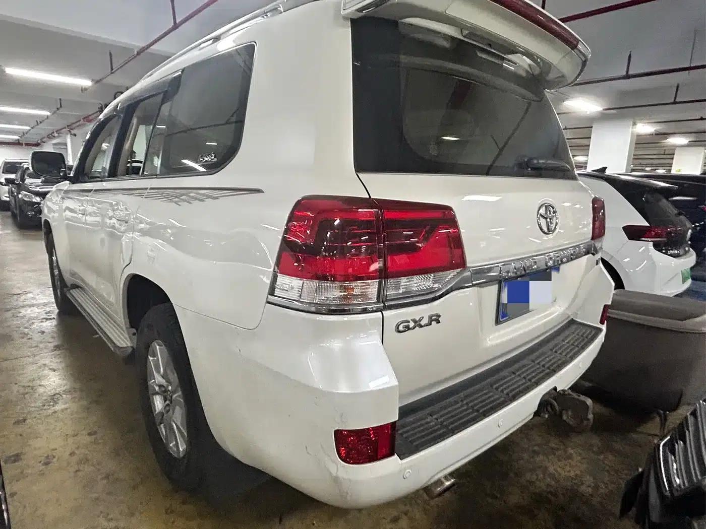 2019 Land Cruiser (Imported) 4.0L Middle East Edition — миниатюра 4