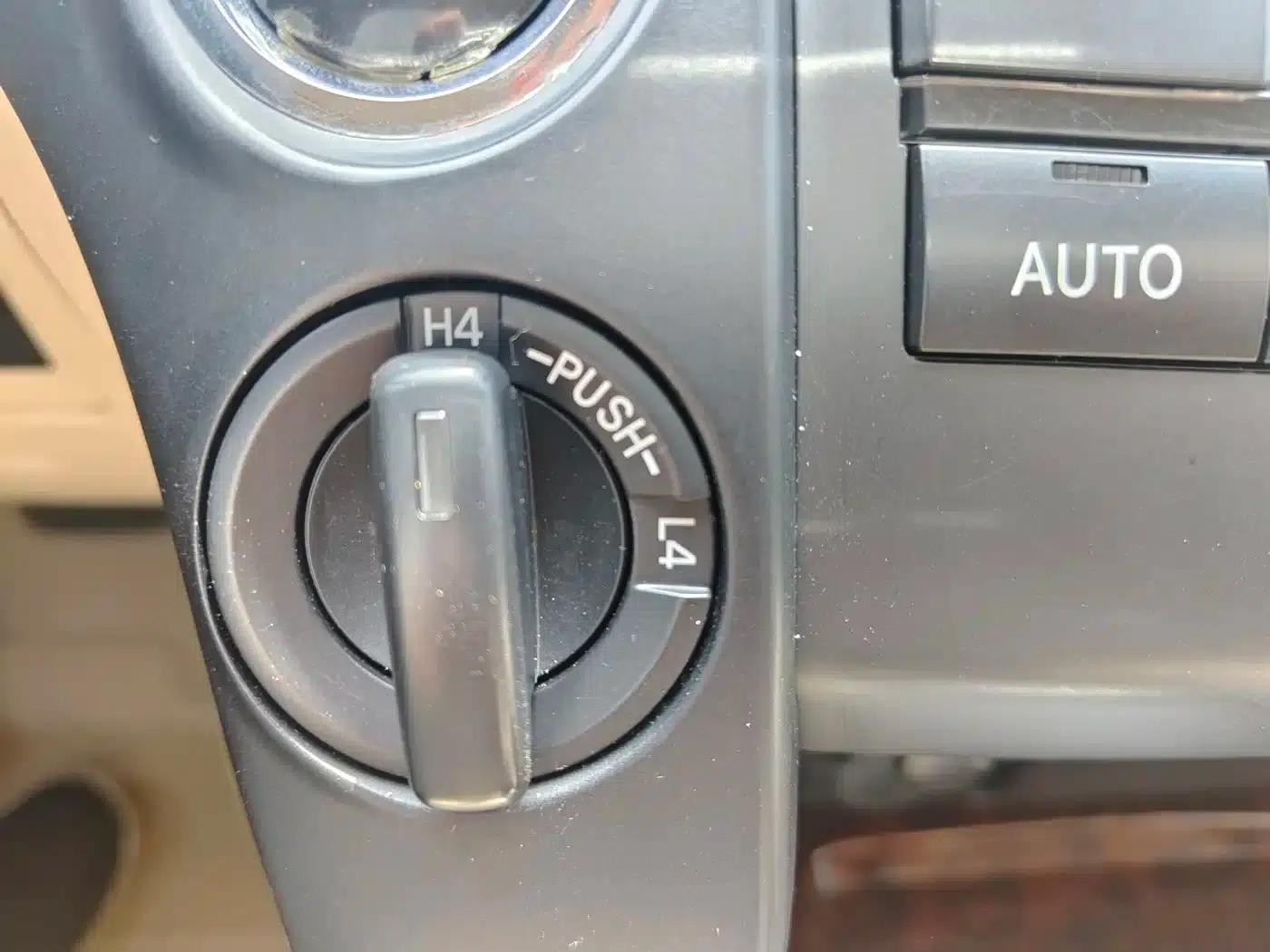2014 Land Cruiser (Imported) 4.0L GX-R — миниатюра 11