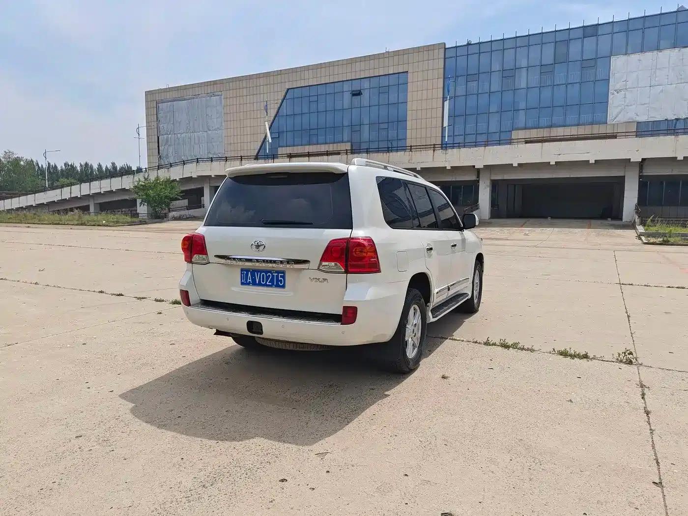 2014 Land Cruiser (Imported) 4.0L GX-R — миниатюра 17