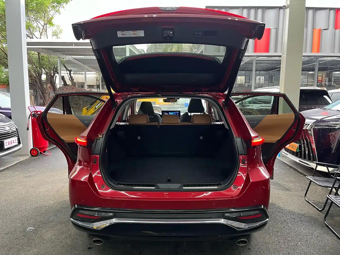 Venza 2022 2.0L CVT 4WD Supreme Edition — миниатюра 21