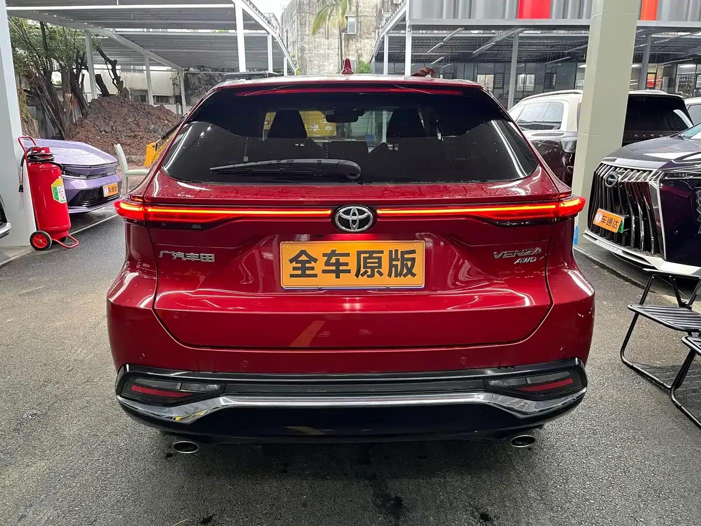 Venza 2022 2.0L CVT 4WD Supreme Edition — миниатюра 5