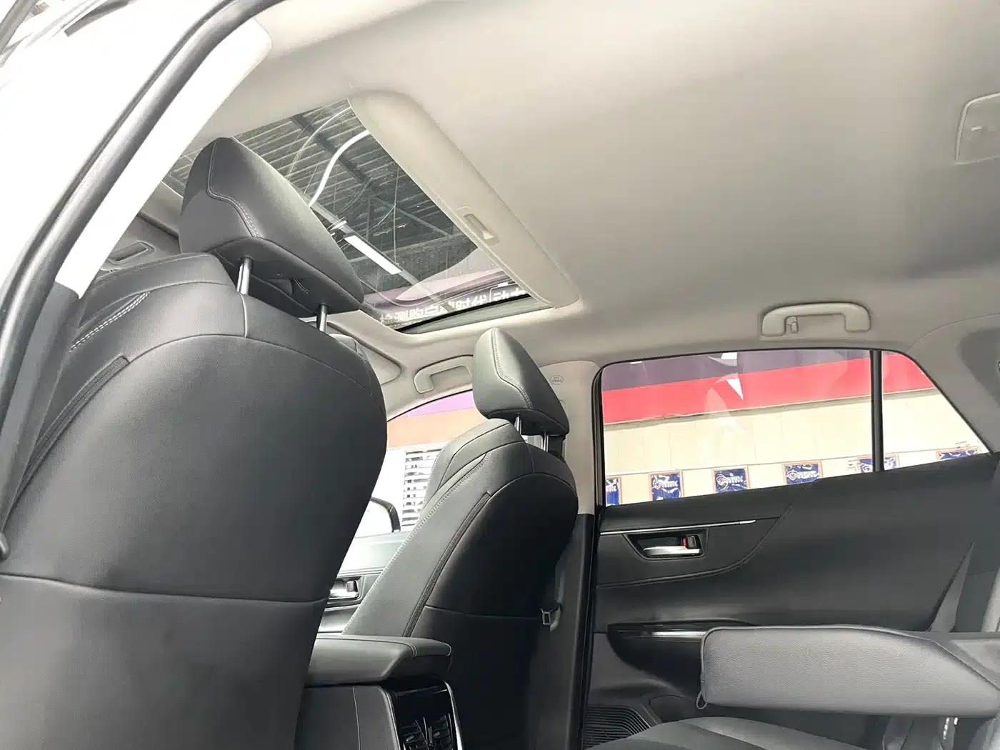 Venza 2023 2.0L CVT 2WD Tech Edition — миниатюра 12