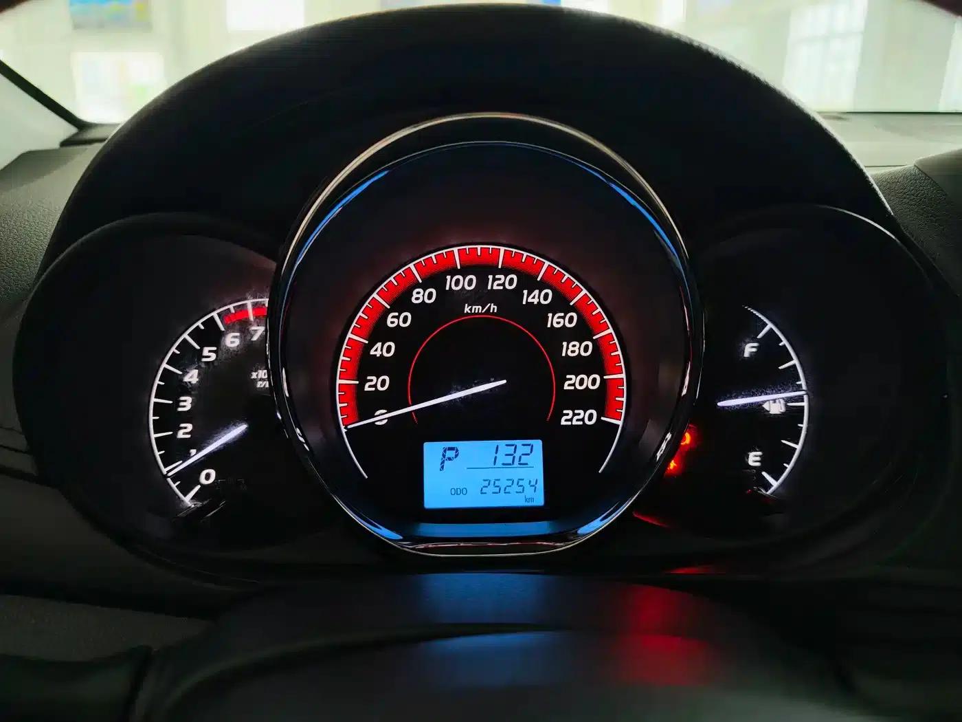 Vios FS 2022 1.5L 20th Anniversary Edition — миниатюра 9