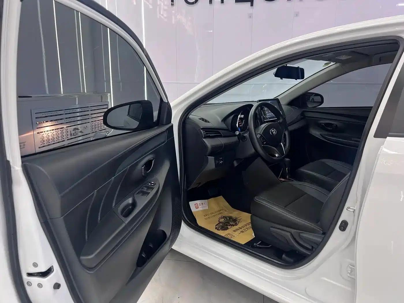 Vios FS 2022 1.5L 20th Anniversary Edition — миниатюра 7