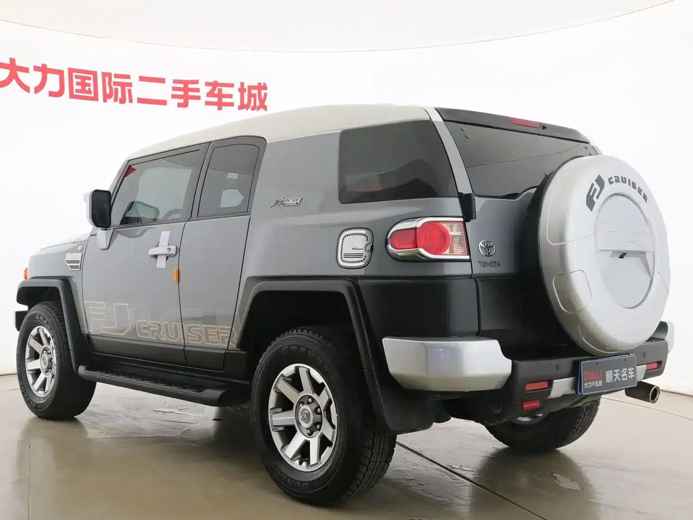 2019 FJ Cruiser 4.0L Middle East Edition — миниатюра 13